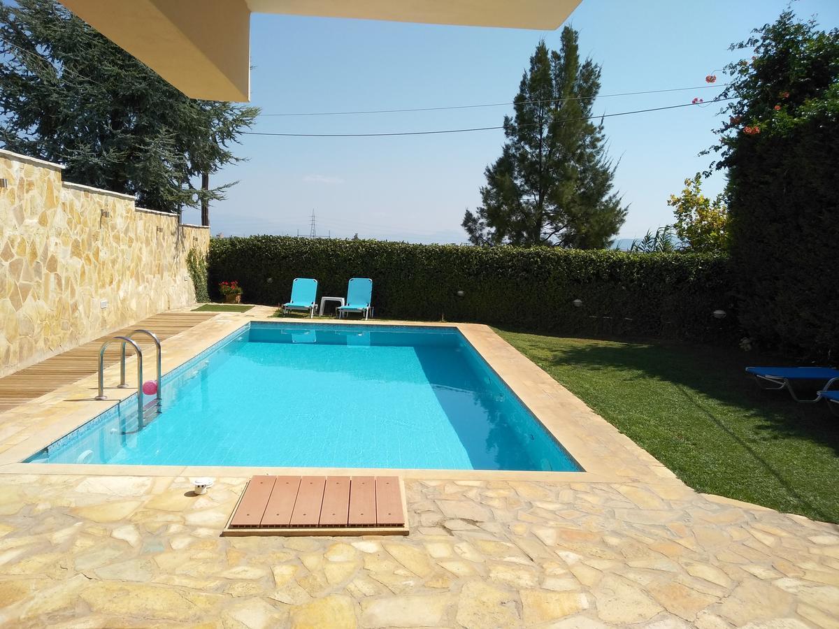 Apartment With Private Pool Kiáton 外观 照片