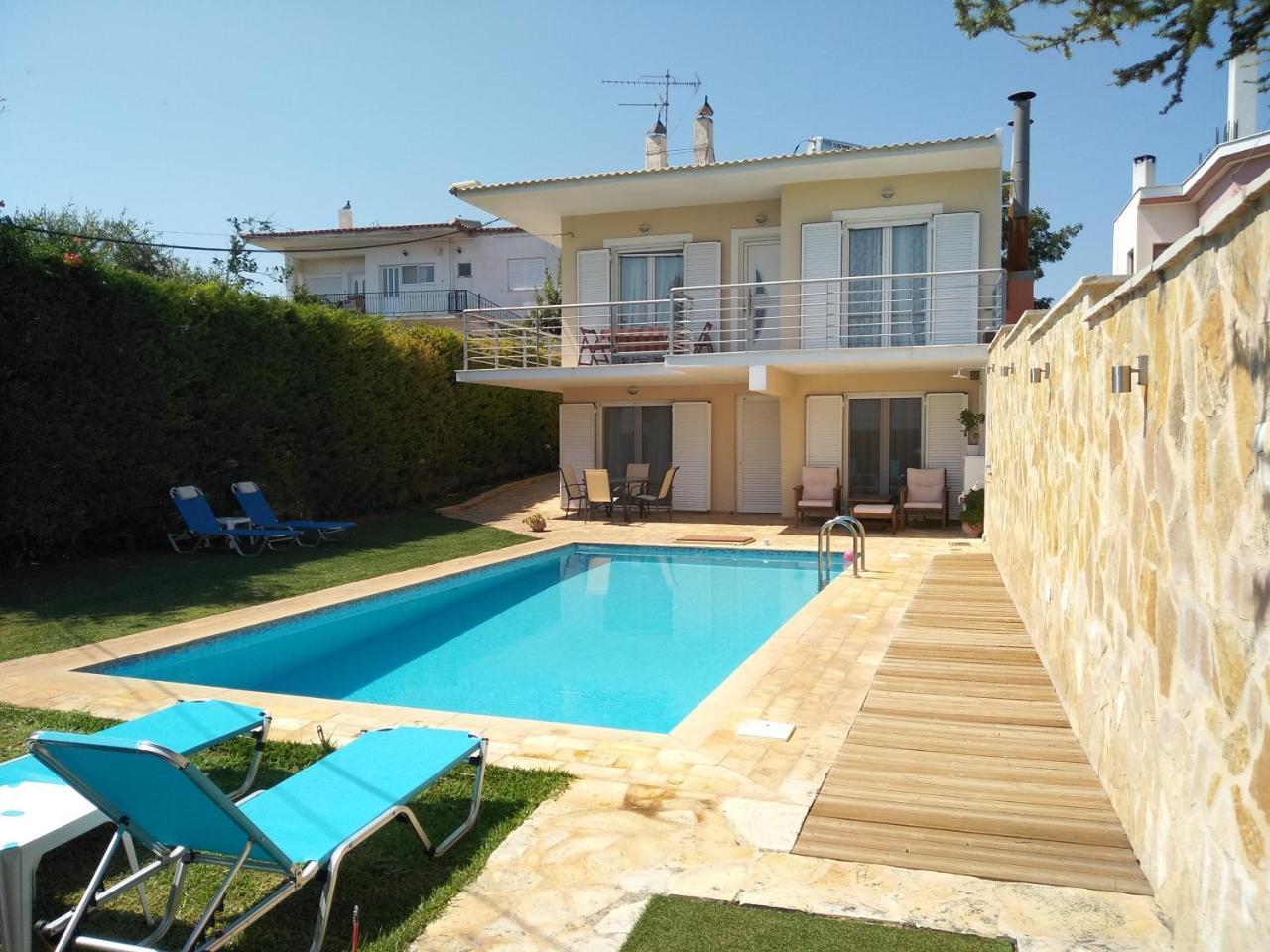 Apartment With Private Pool Kiáton 外观 照片